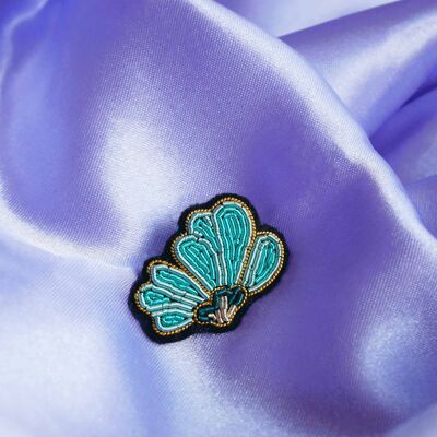 Azul mini flower brooch
