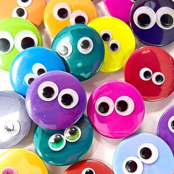 Assortiment de badges X15 Googly Eyes (paquet de 15) 1