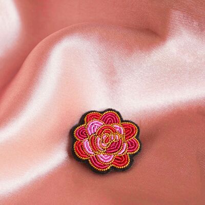 Pink mini flower brooch