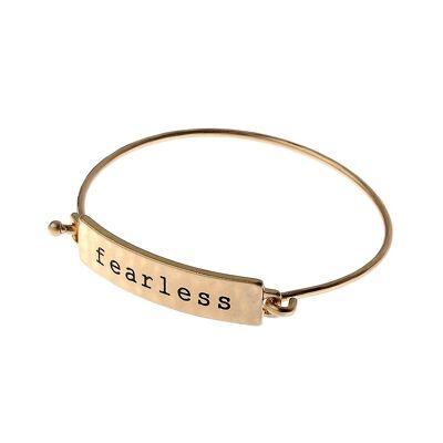 Bold Essence Antik-Golddraht-Armband, gehämmert „Fearless“.