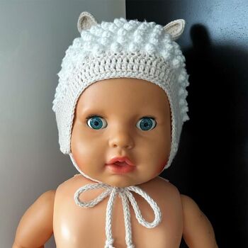Bonnet bébé tricoté à la main en coton biologique, cadeau de bébé parfait, cadeau de première année, bonnet de bébé unique, tons neutres, bonnet de bébé avec oreilles. 3
