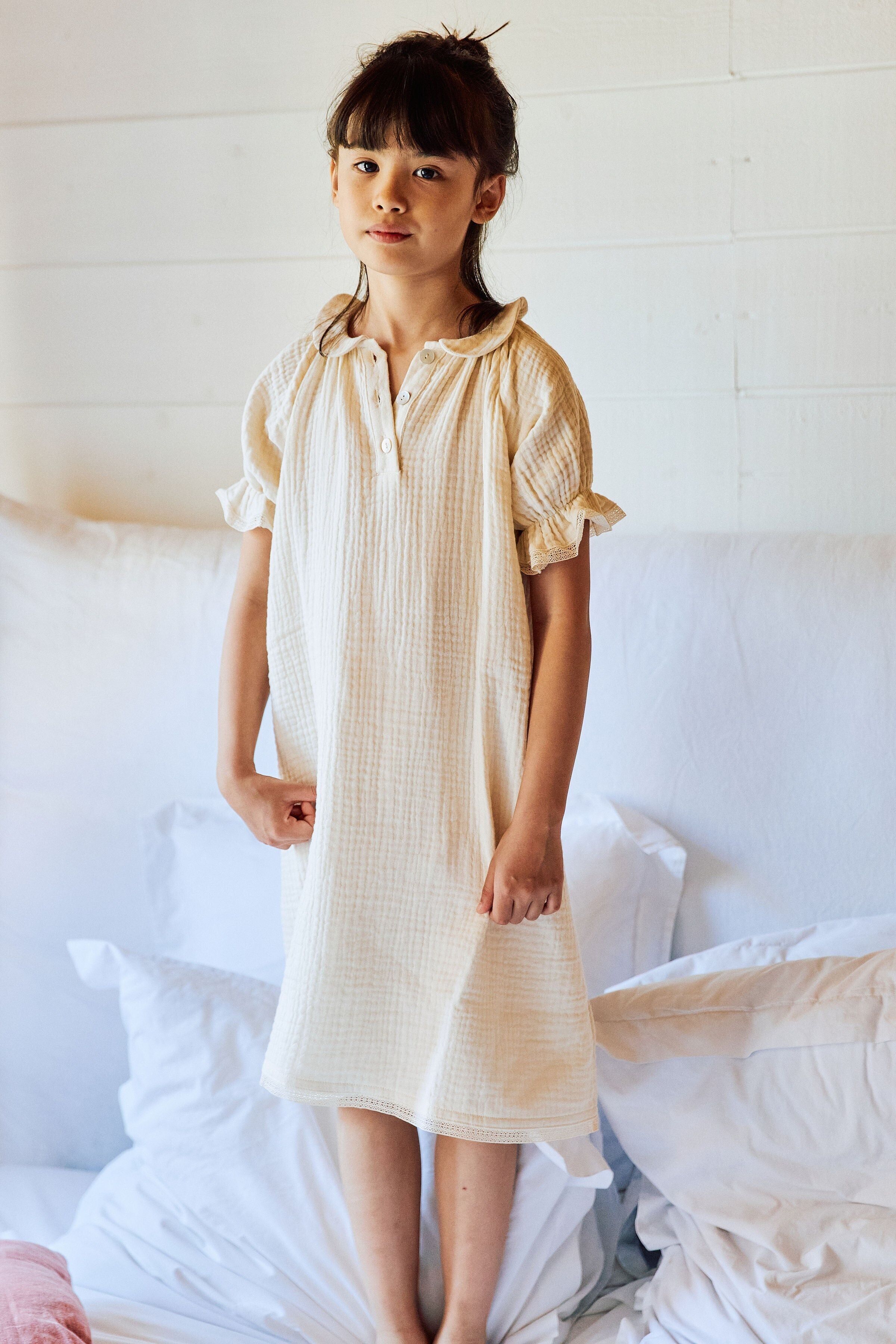 Henriette-Nachthemd ##22991 – dreifache Gaze in Ecru