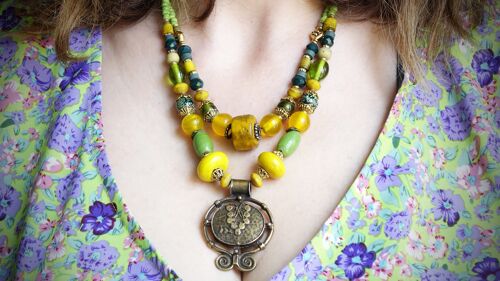 Double Layered Ethnic Chunky Necklace