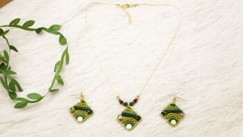 Collier Boho câblé à la main - Forêt 2