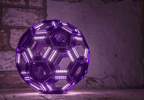 Lampada da appoggio C60- viola