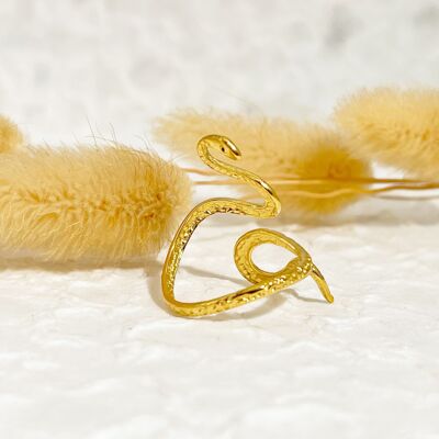 Snake hammered gold ring