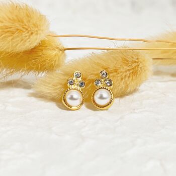 Boucles d'oreilles puces avec triple strass et perle 2