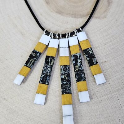 Collar Etila blanco, mostaza y amarillo Picasso