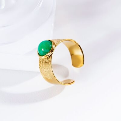 Ring with green stone