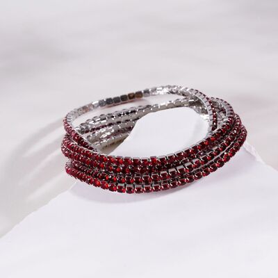 Set aus 5 silbernen elastischen Armbändern mit roten Strasssteinen