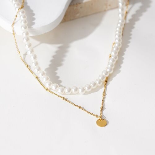 Collier doré double chaînes perles et pendentif plaque