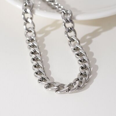 Silberne Halskette mit großen Gliedern