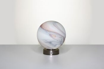 Lampe de table en verre Calacatta rose - avec base en chrome argenté 2