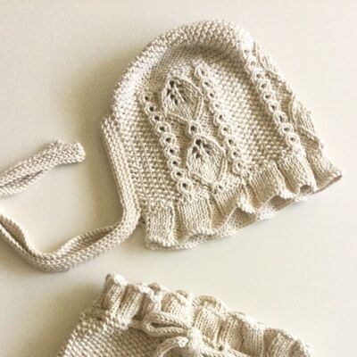 Bonnet bébé en coton biologique-Vintage Baby Bonnet-Victoria Baby Bonnet-Cadeau d’anniversaire-Cadeau parfait-Cadeau bébé fille