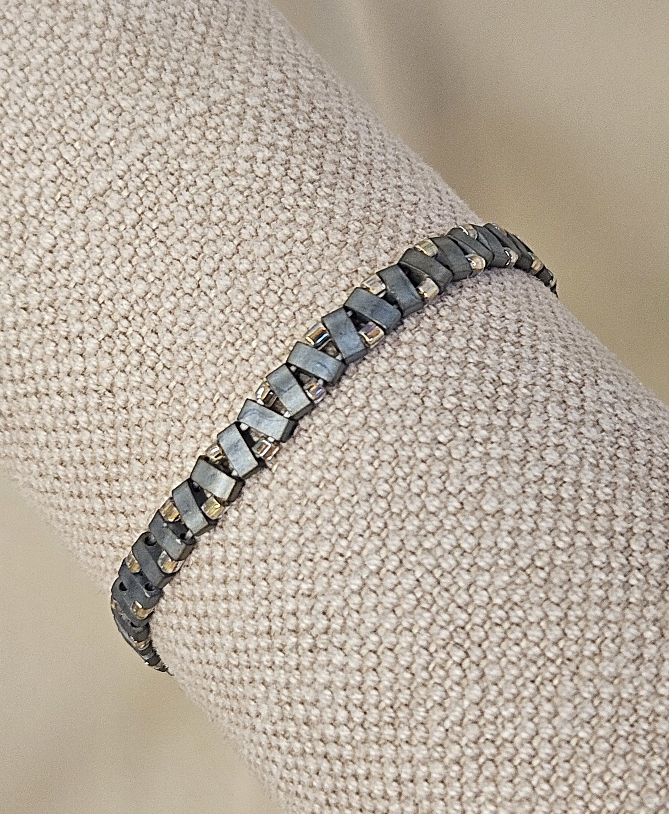 Pulsera Croitila Iris metalizada y bronce