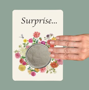 Surprise...carte à gratter DALHIA, fleur de septembre. 2