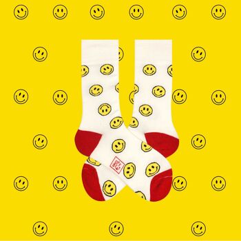 chaussettes blanches avec smiley 1
