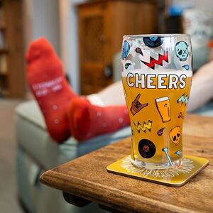 Coffret cadeau verre à bière artisanale et chaussettes