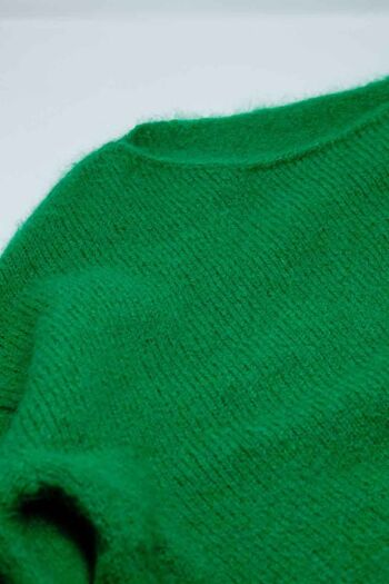 Jersey vert de manga long et cuello redondo. 4