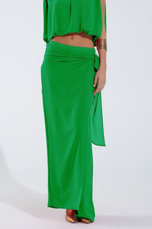 Pantalón ancho verde superpuesto falda atada al costado