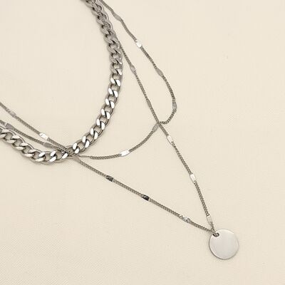 Silver triple chain round pendant necklace