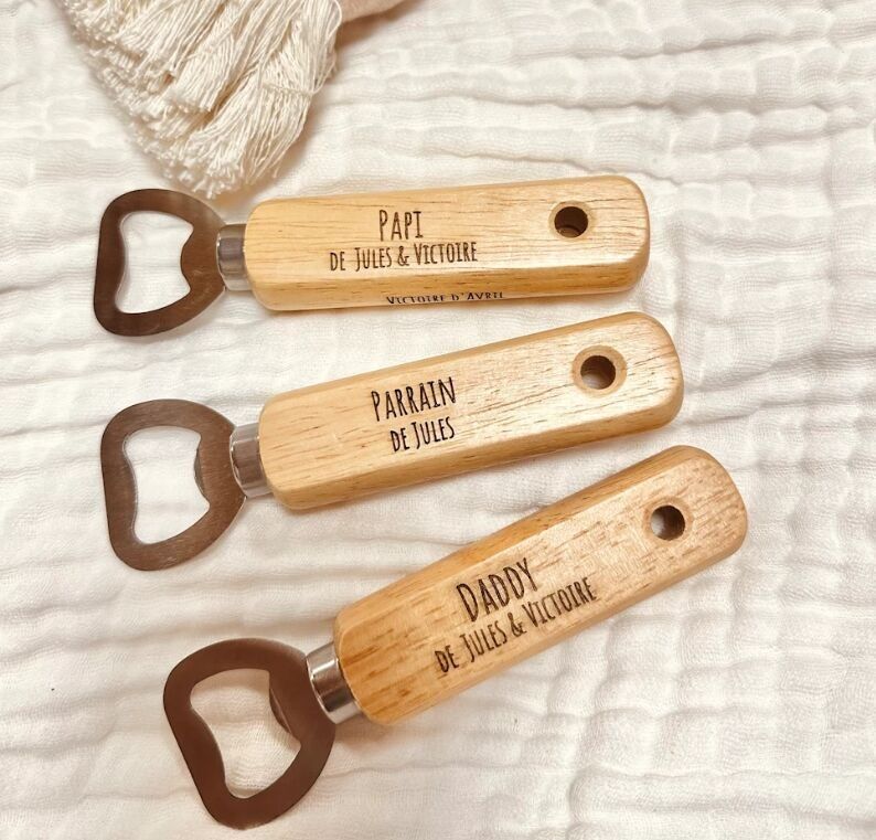 Apribottiglie in legno