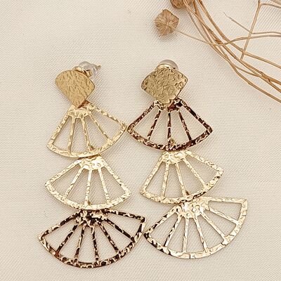 Gold dangling fan earrings