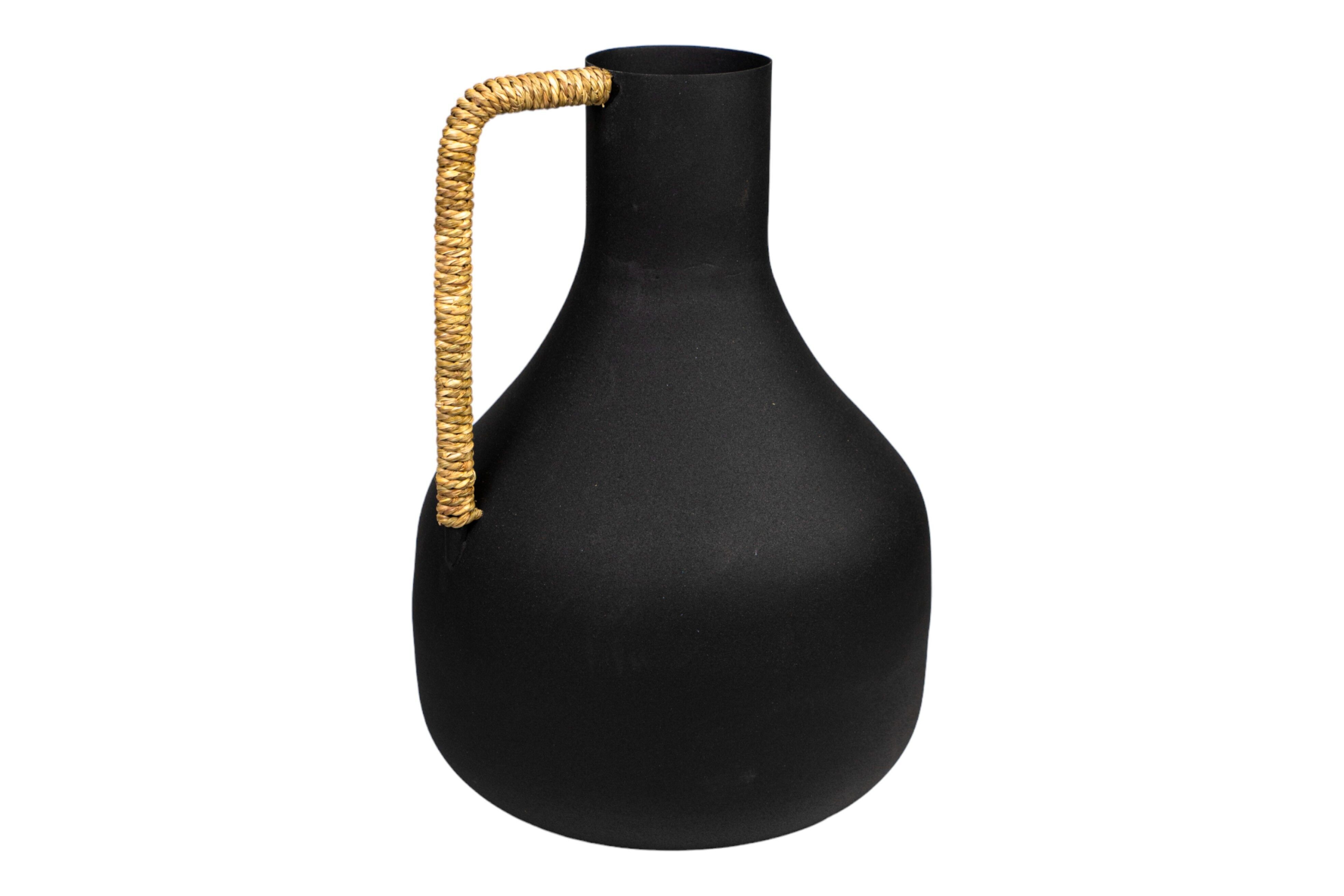 SCHWARZER METALLKRUG MIT GRIFF AUS WEIDE HM67