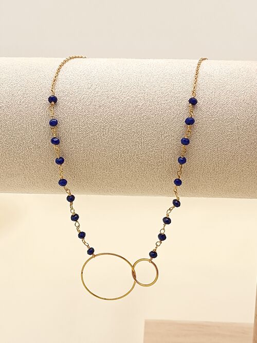 Collier cercles entremêlés et perles bleues