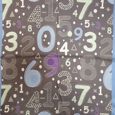 Pañuelo de seda negro 70X70 con números de colores