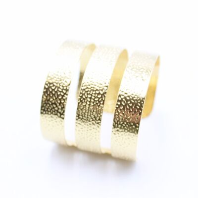 Fashionable stainless steel cuff