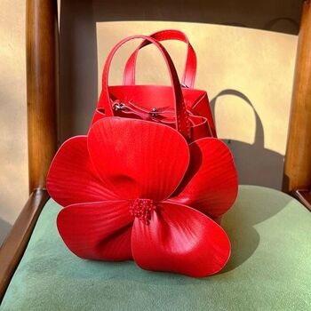 Sac à main à fleurs en cuir végétalien avec sangle en chaîne 4