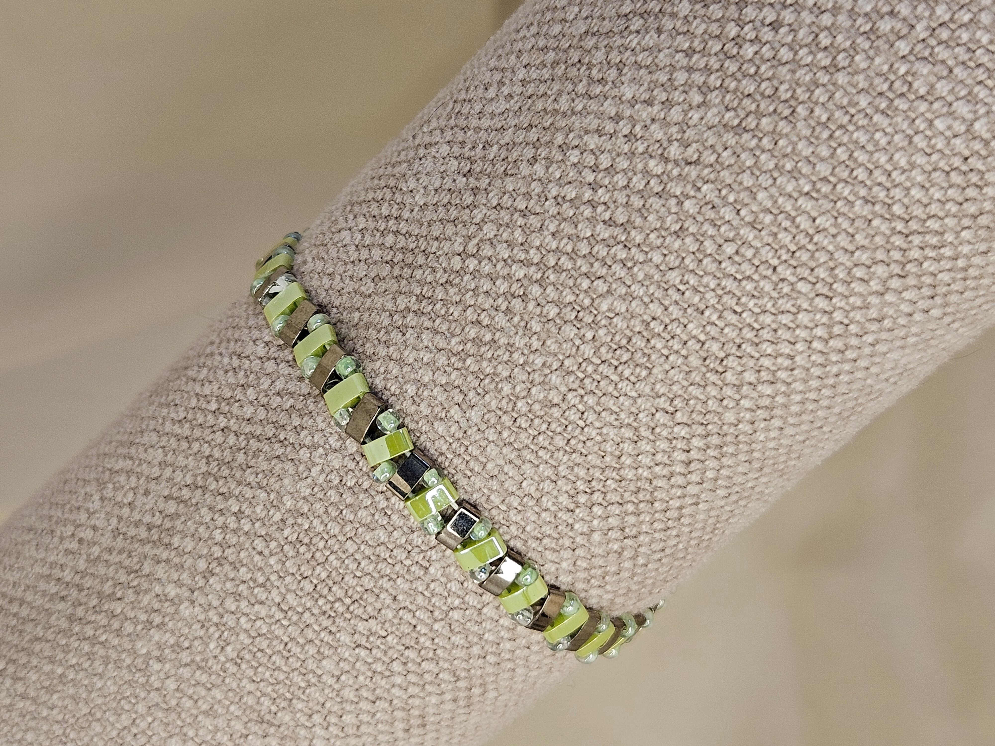 Pulsera Croitila verde chartreuse y plata