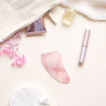 Gua Sha Palme en Quartz rose 1