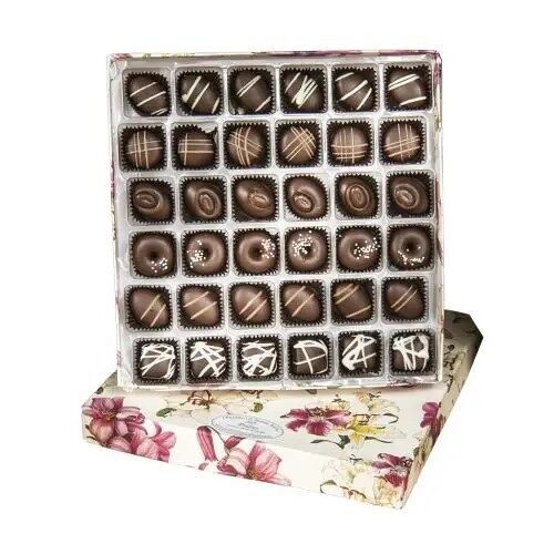 Pralines Rectangular Squared Box 26