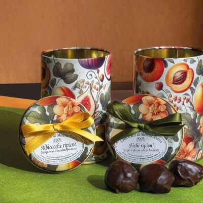 Albicocche ripiene ricoperte di cioccolato fondente