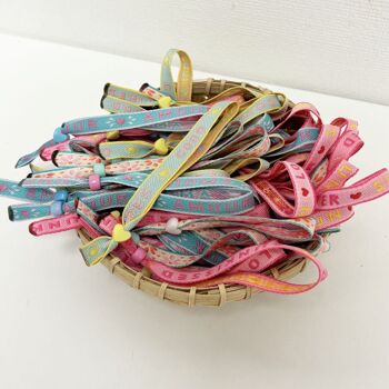 Bracelets rubans réglables estivaux mix bleu rose | bracelets de fête 3