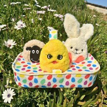 WufWuf Spring Basket : Ensemble de jouets à cache-cache pour chien en forme d'agneau, de lapin et de poussin avec caractéristiques en peluche, couinantes et froissées 6