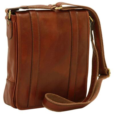 Leather shoulder bag. Brown