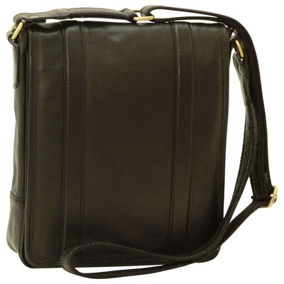 Leather shoulder bag. Black