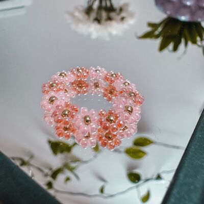 Anello fiore realizzato con perle di vetro ROSY