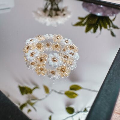 Anello fiore realizzato con perle di vetro SUNNY