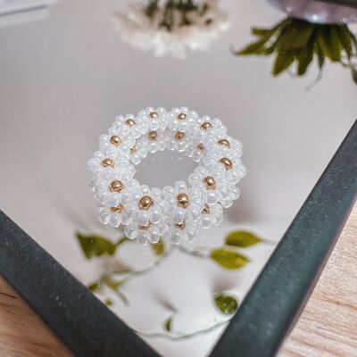 Flower ring made of glass beads WHITE GOLD