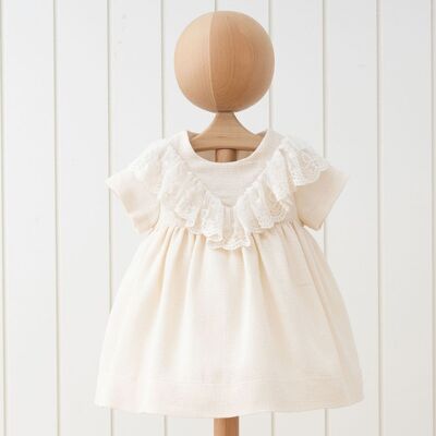 Un paquete de cinco tamaños de vestido elegante de crepé para niña de aspecto natural, 3-18 meses