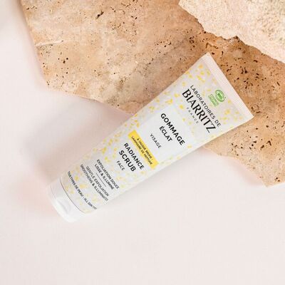 Exfoliante facial radiante