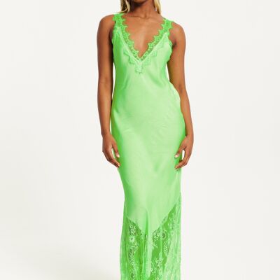 Liquorish Lace Detailed V-Neck Maxi Dress In Green