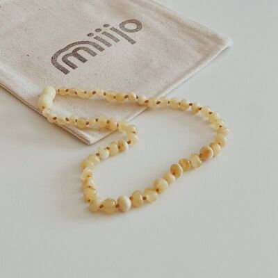 Royal amber necklace, milk