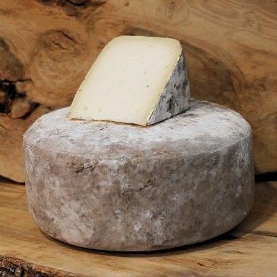 Formaggio caprino stagionato Caprijara