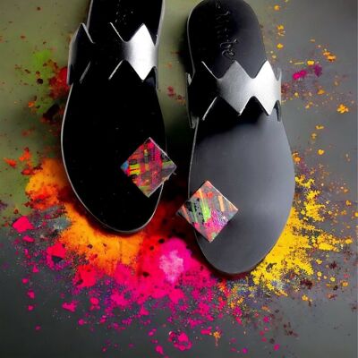 Sandalo estivo ultratrend minimalista realizzato a mano con anello in punta per donna: rombo multicolore