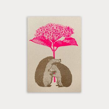 Carte postale / hérisson avec fleur / teinture végétale / papier écologique 1